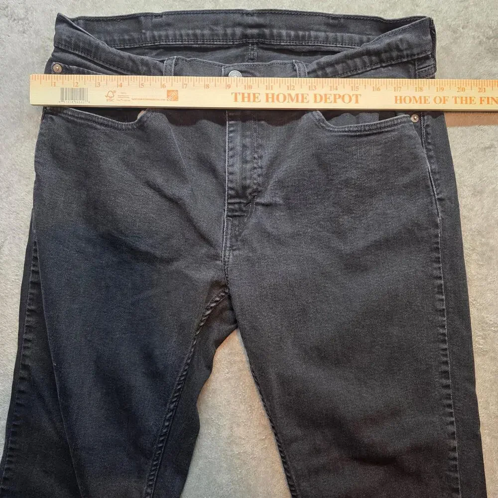 Levi's Jeans Mens 38x30 Black Charcoal Wash Regular Fit Straight Leg Denim
